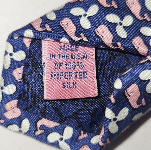 Vineyard Vines Whale Tie Blue Pink Made In USA 100% Silk - Picture 3 of 8